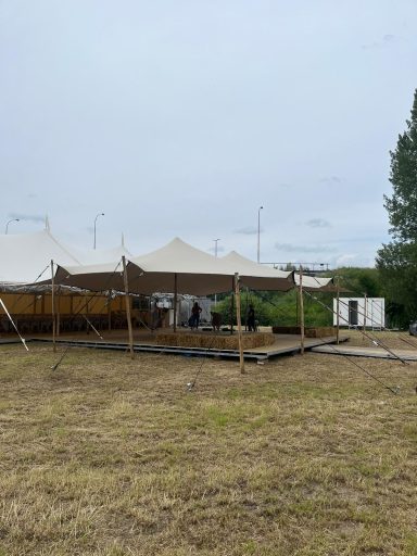 stretchtent huren Oost Vlaanderen met vloer